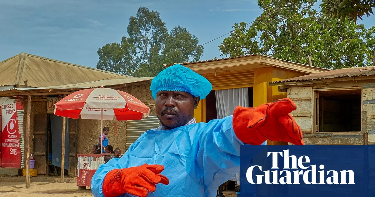 DR Congo Ebola outbreak passes 900 suspected cases amid attacks on treatment centers