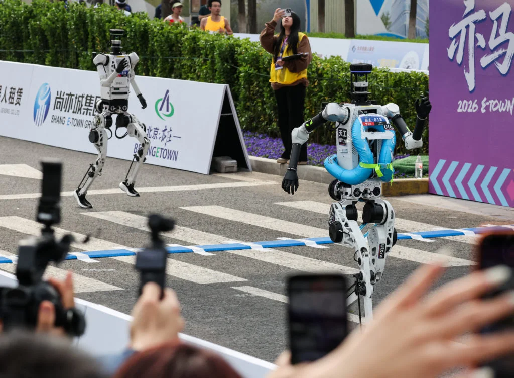 Honor’s humanoid robot edges past humans in Beijing half-marathon