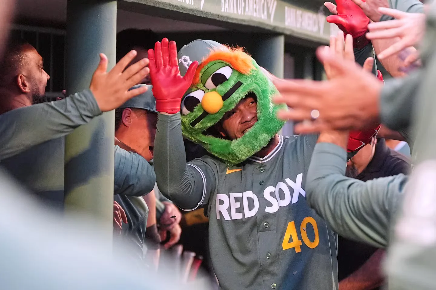 Red Sox erupt in 10-1 rout to snap skid against Rangers