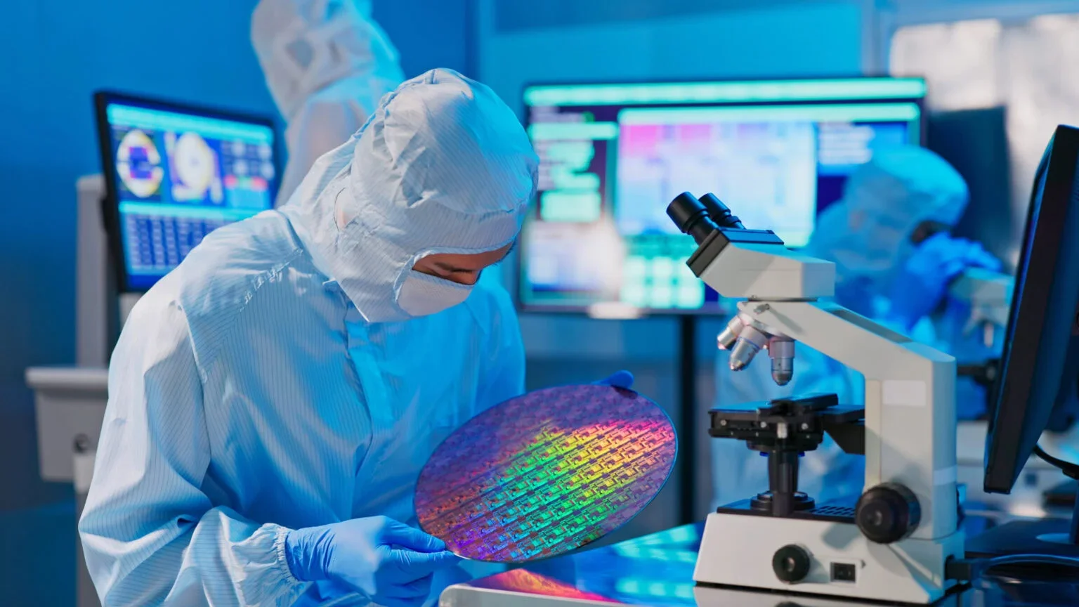 Micron Rally Faces Pullback Risks Despite AI Demand