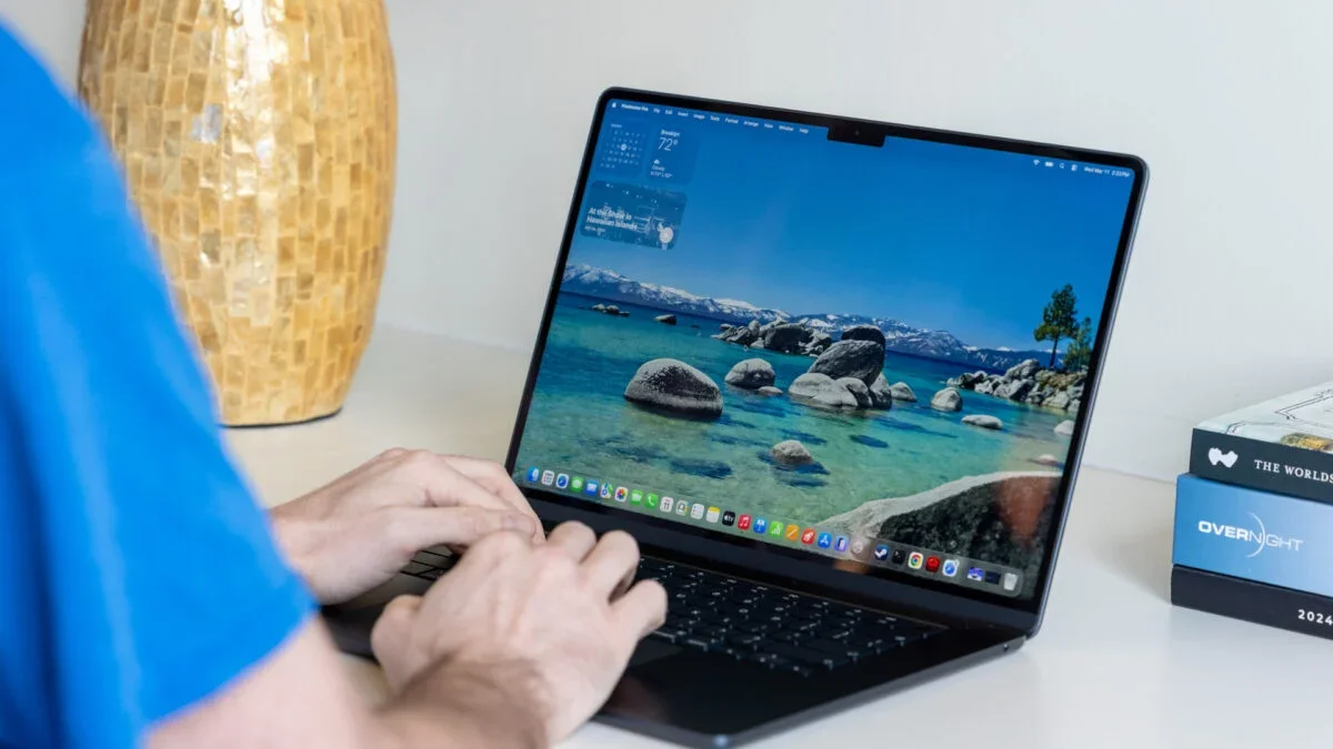 AI Memory Crunch Hits MacBook Air Stock, Delays Online Orders