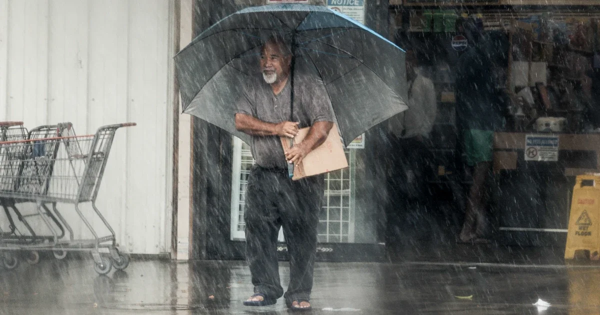 Storms hit Hawaii and Indiana as DOJ weighs Supreme Court bid on voter-roll data