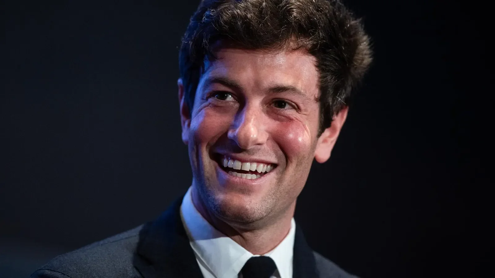 Kushner’s AI Bets Drive Thrive’s Surge as Lakers Bid Looms