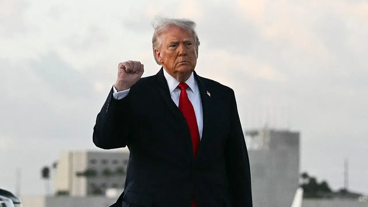 Golden Trump Statue Overlooks Doral Ahead of PGA Tour Return