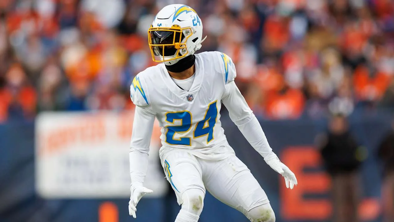 Adderley Returns: Colts Sign After Retirement