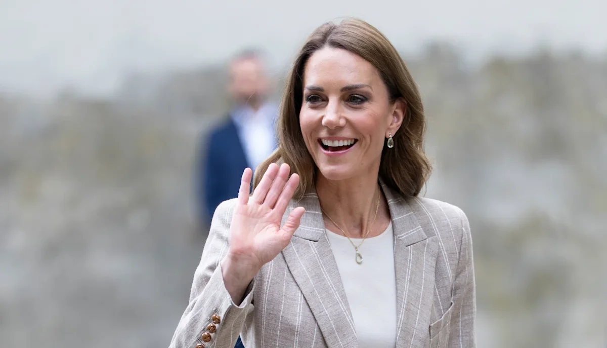 Princess of Wales signs donation with rare alias after Three Peaks climb