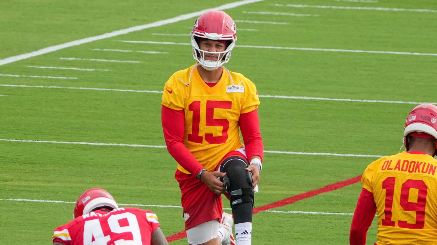 Chiefs QB Mahomes: Left Knee Feels Great as 2026 Season Approaches