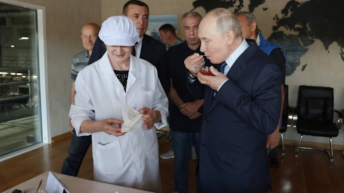 Sanae Takaichi Rebukes Putin Over Kuril Island Visit, Heightening Tensions