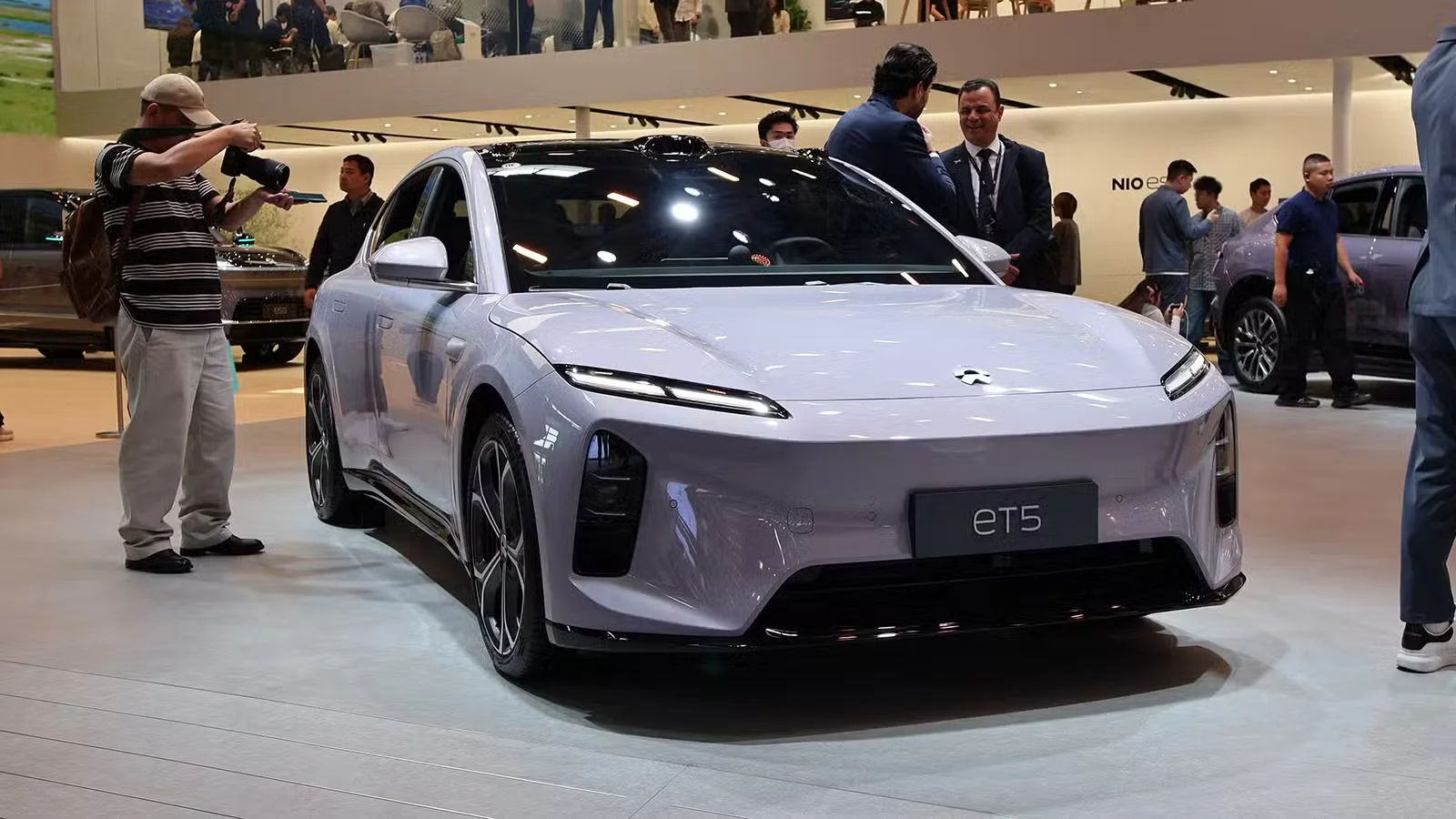 Nio's Li bets on growth as China's auto market slows