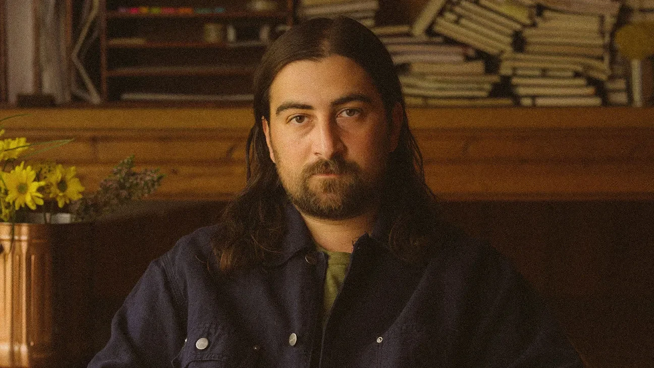 Noah Kahan Expands The Great Divide With Four New Tracks In Extended Edition