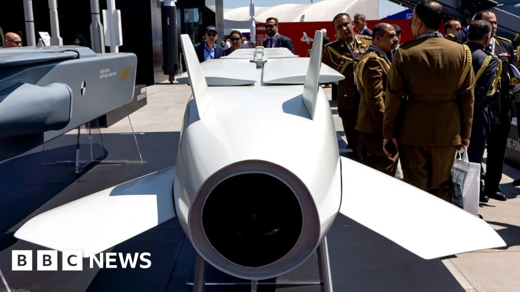 Britain shares missile blueprints with Ukraine, but real impact depends on production