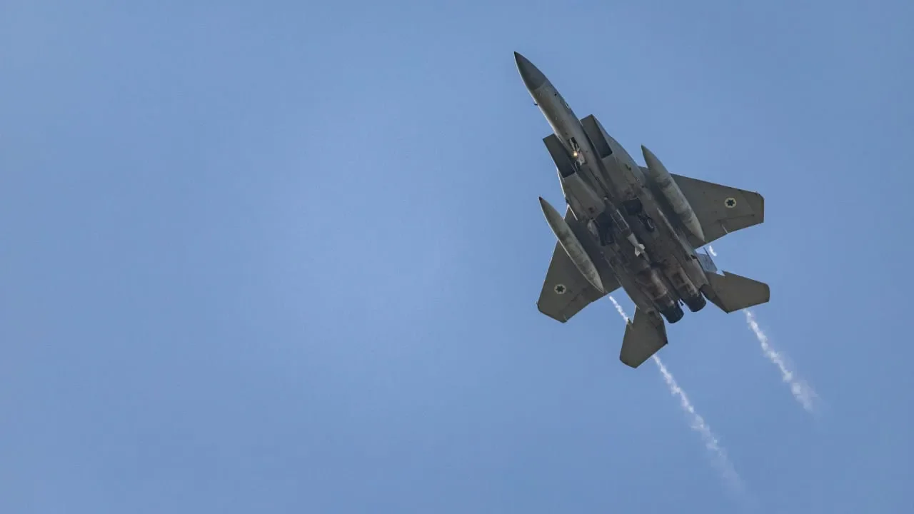 Hezbollah fires primitive surface-to-air missile at Israeli jet, misses