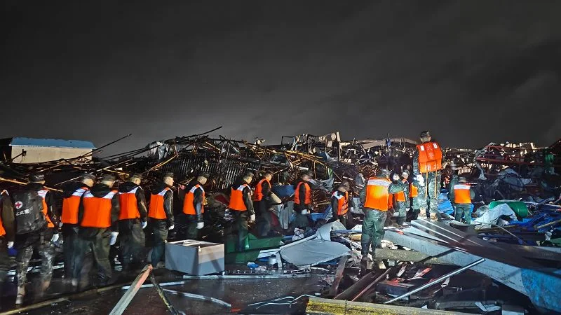 Deadly tornado rocks China's Hubei, killing 11 and injuring hundreds