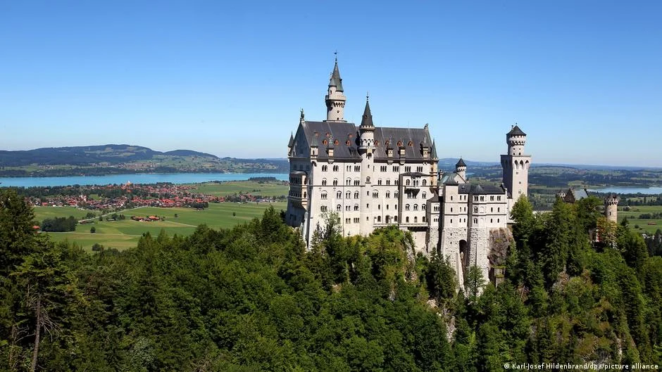 Fatal Attack at Germany's Neuschwanstein Castle.