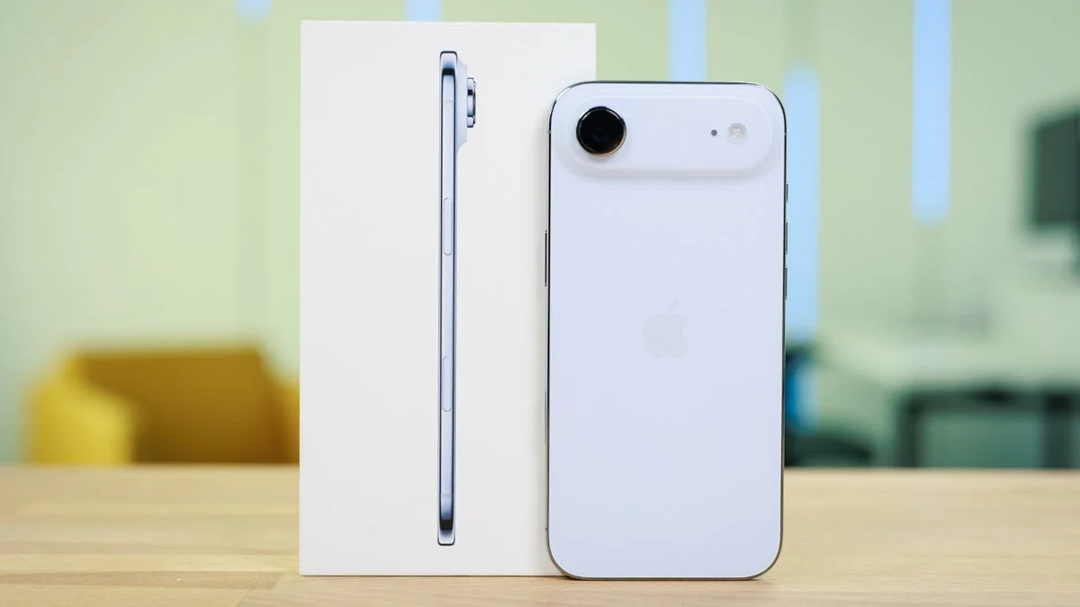 Reviving a Dead iPhone Air: MagSafe Rescue for the Black Screen
