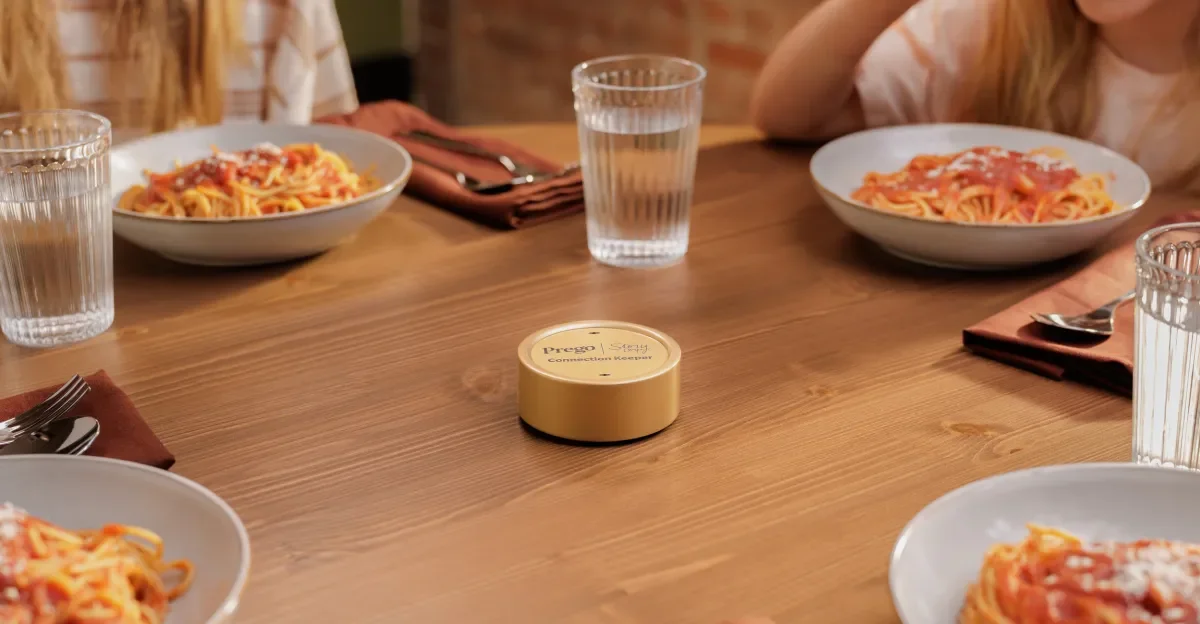 Prego's Connection Keeper: a jar lid that records family dinner stories