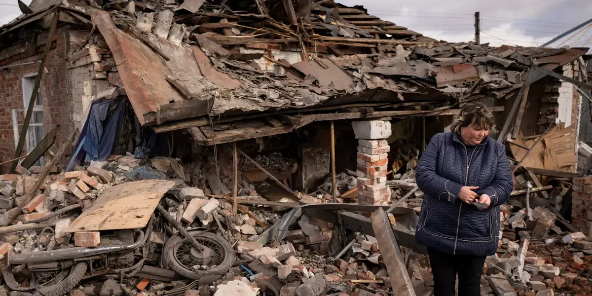 Ukraine's Evacuation Signals Potential Loss to Russia