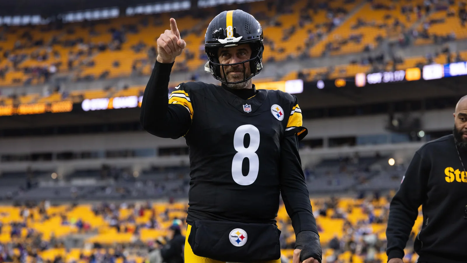 Steelers Keep Rodgers Door Open With Rare Tender