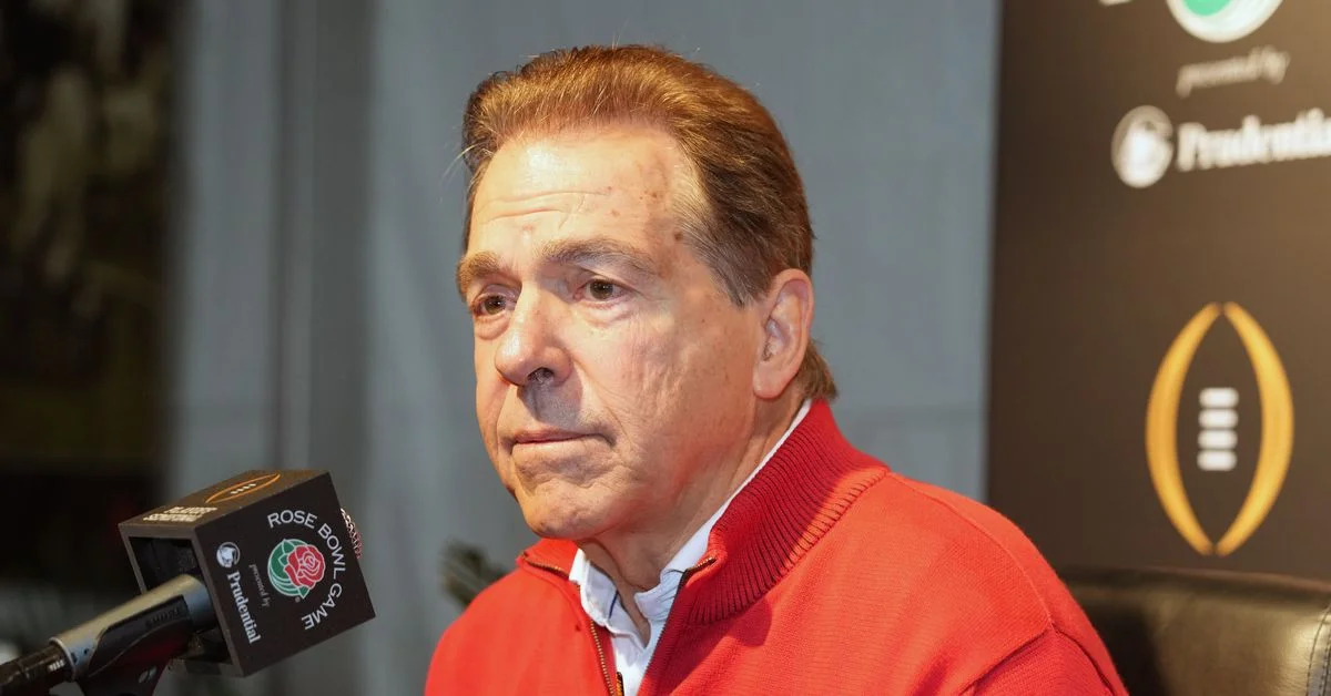 "Michigan and Alabama Coaches Gear Up for Rose Bowl Showdown Amid Final Preparations"