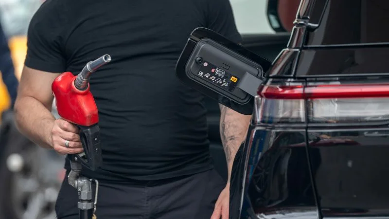 Gas-price surge powers March US retail sales to over-three-year high