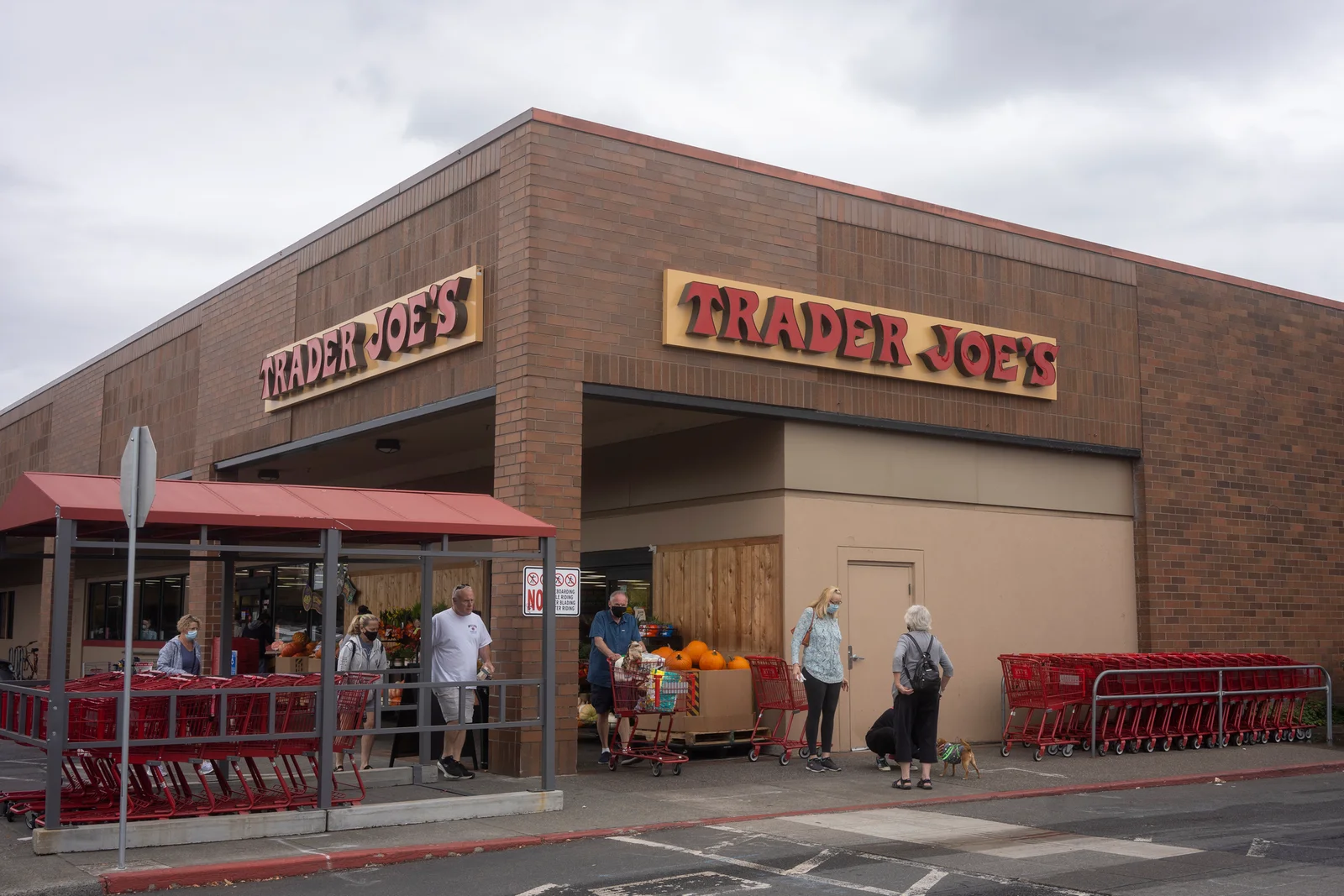 Portland Morning News: Exotic Animal Abuser Pleads Guilty, ICE Whistleblower, and a Trader Joe's Orange Juice Case