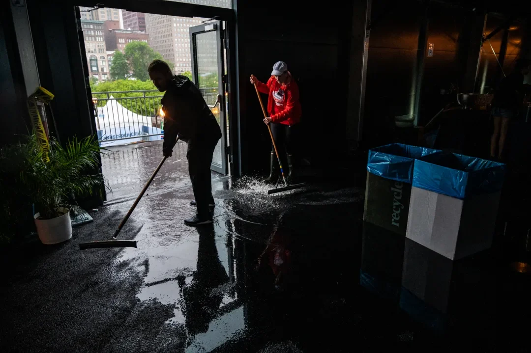 Chicagoans Rally to Conserve Water Amid Overwhelmed City Water Systems