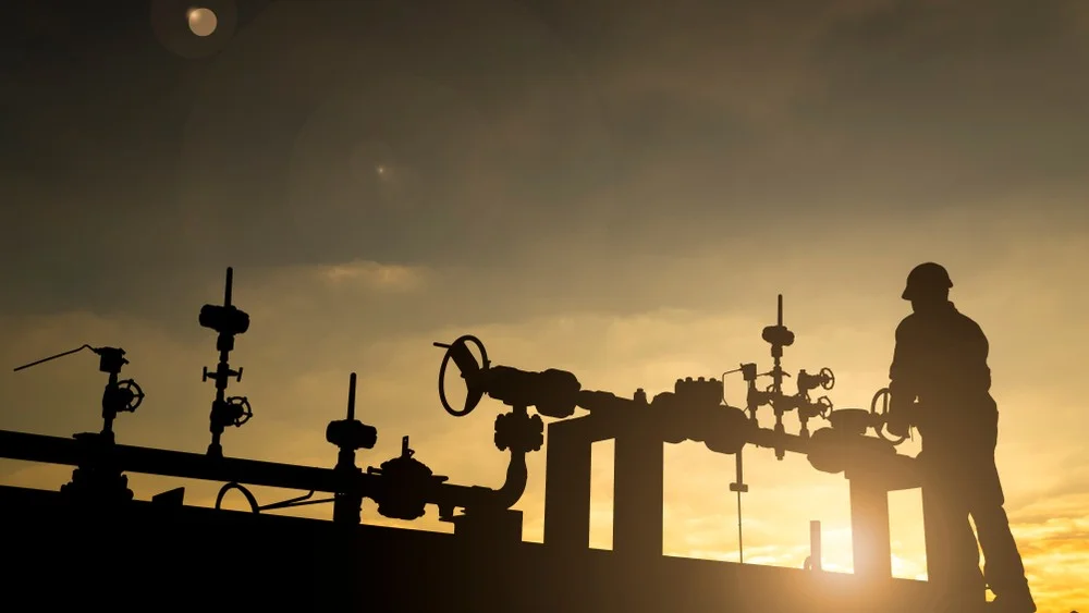 Barclays Sees Upside Risk to 2026 Oil Call as Hormuz Disruption Tightens Markets