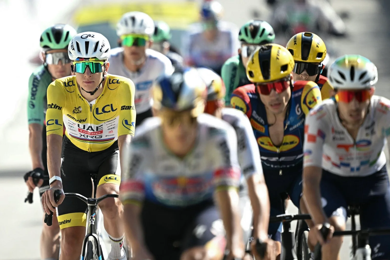 Pogačar defends UAE camp as Tour de France heads toward Alpe d’Huez