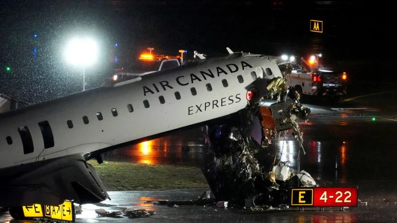 LaGuardia Collision Prompts FAA Probe After Controllers Left Early