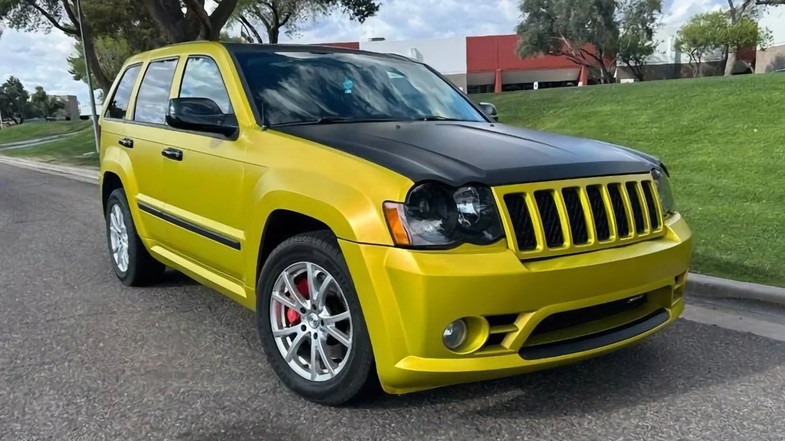 Is This Wrapped 2009 Jeep Grand Cherokee SRT-8 a $14,900 Bargain?