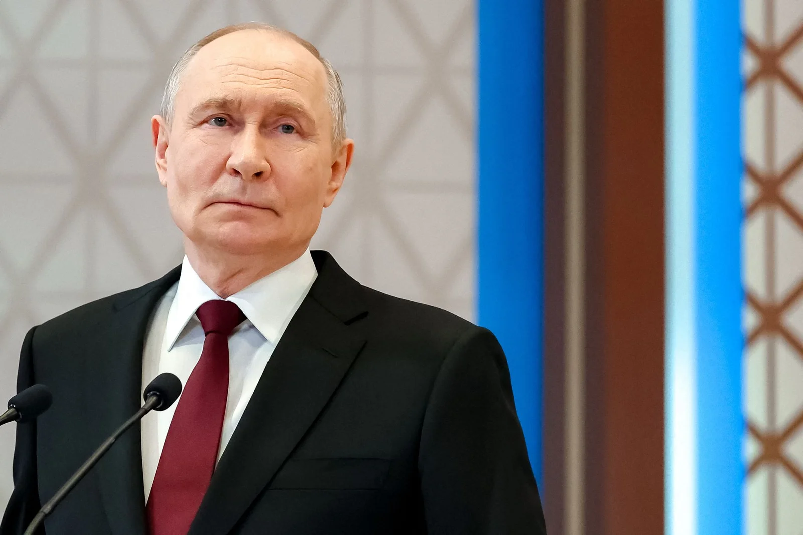 Putin doubles down on maximalist war aims as battlefield momentum shifts
