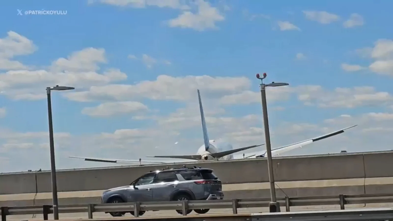 Pole Strike Near Newark: United 169 Lands Safely as Truck Driver Is Hospitalized
