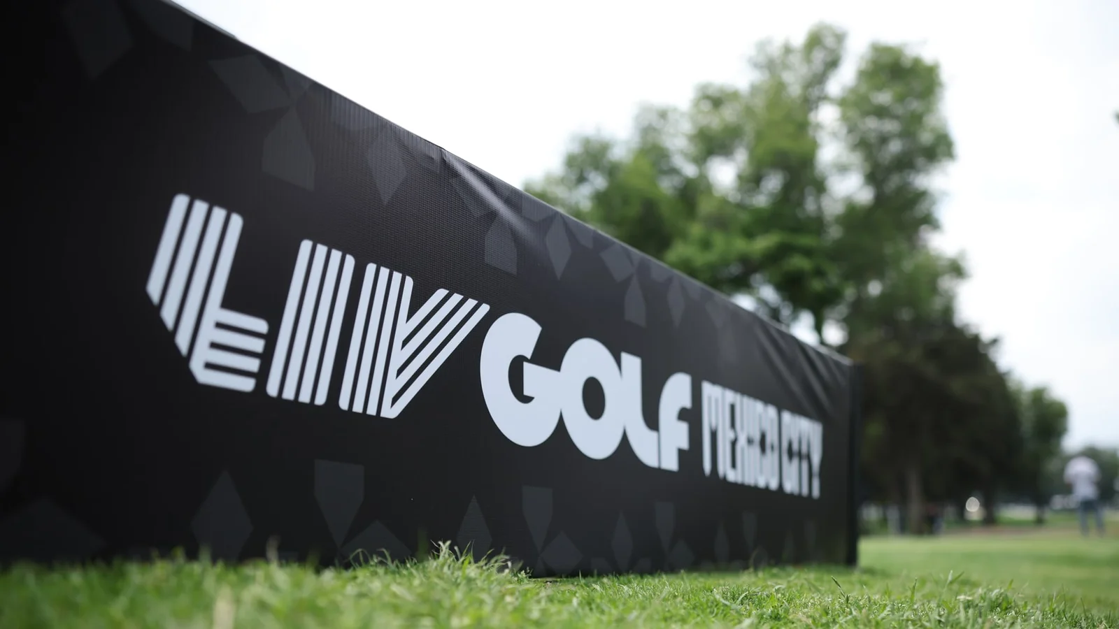 LIV Golf Faces Funding Gap as Saudi PIF Plans Post-2026 Exit