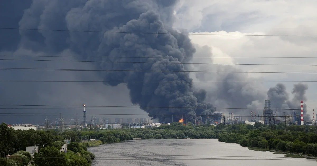 Ukraine launches sweeping drone strike on Moscow refinery