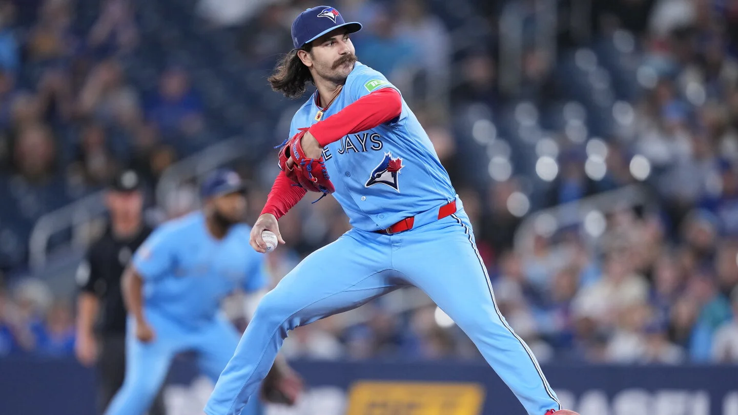 Cease Lands on IL with Hamstring Strain as Ragans' Rehab Stalls
