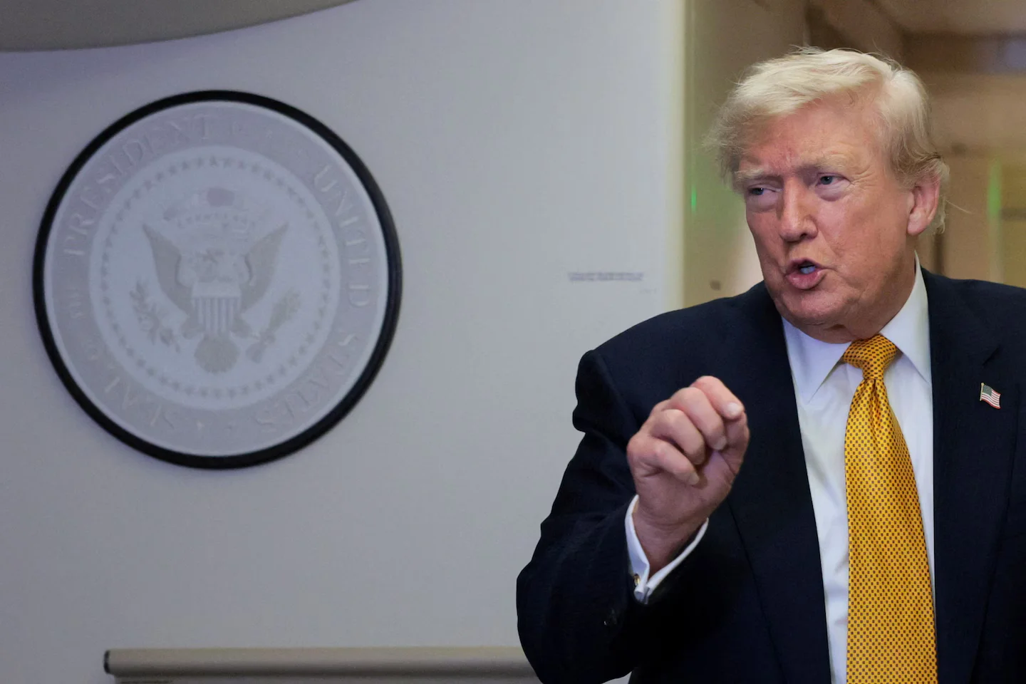 Trump pushes for Supreme Court rehearing to overturn birthright citizenship ruling