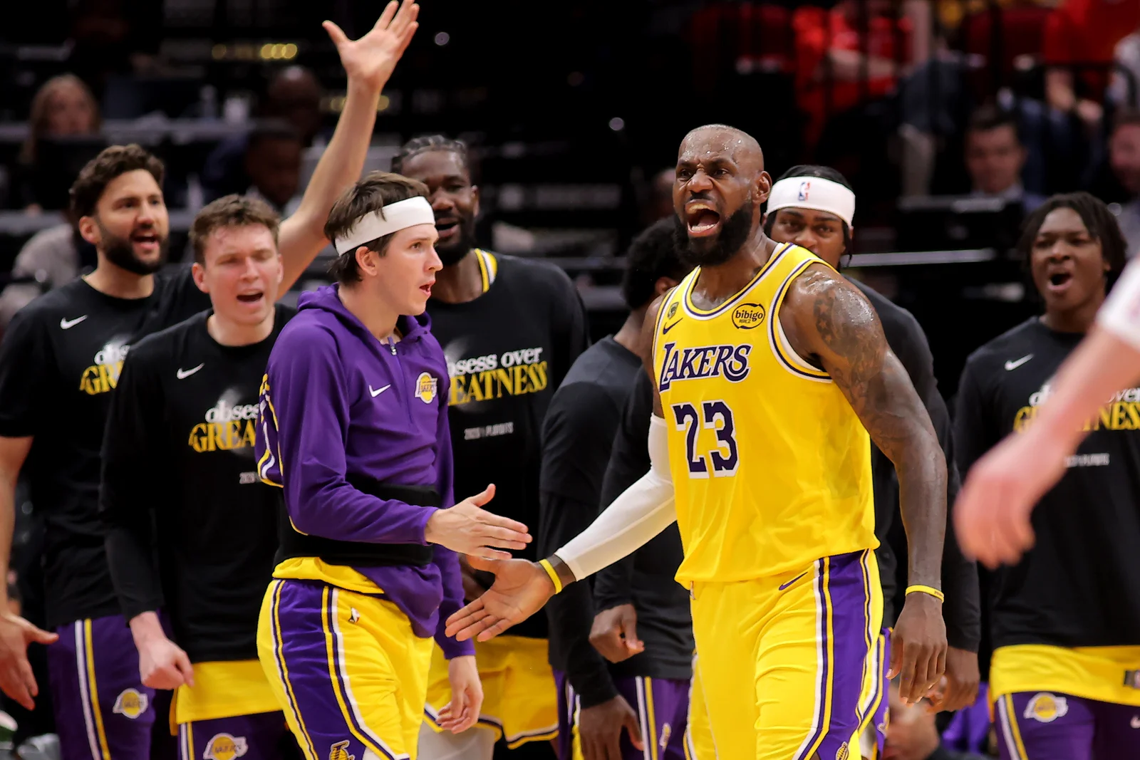 LeBron Answers Critics as Lakers Finish Rockets in Game 6