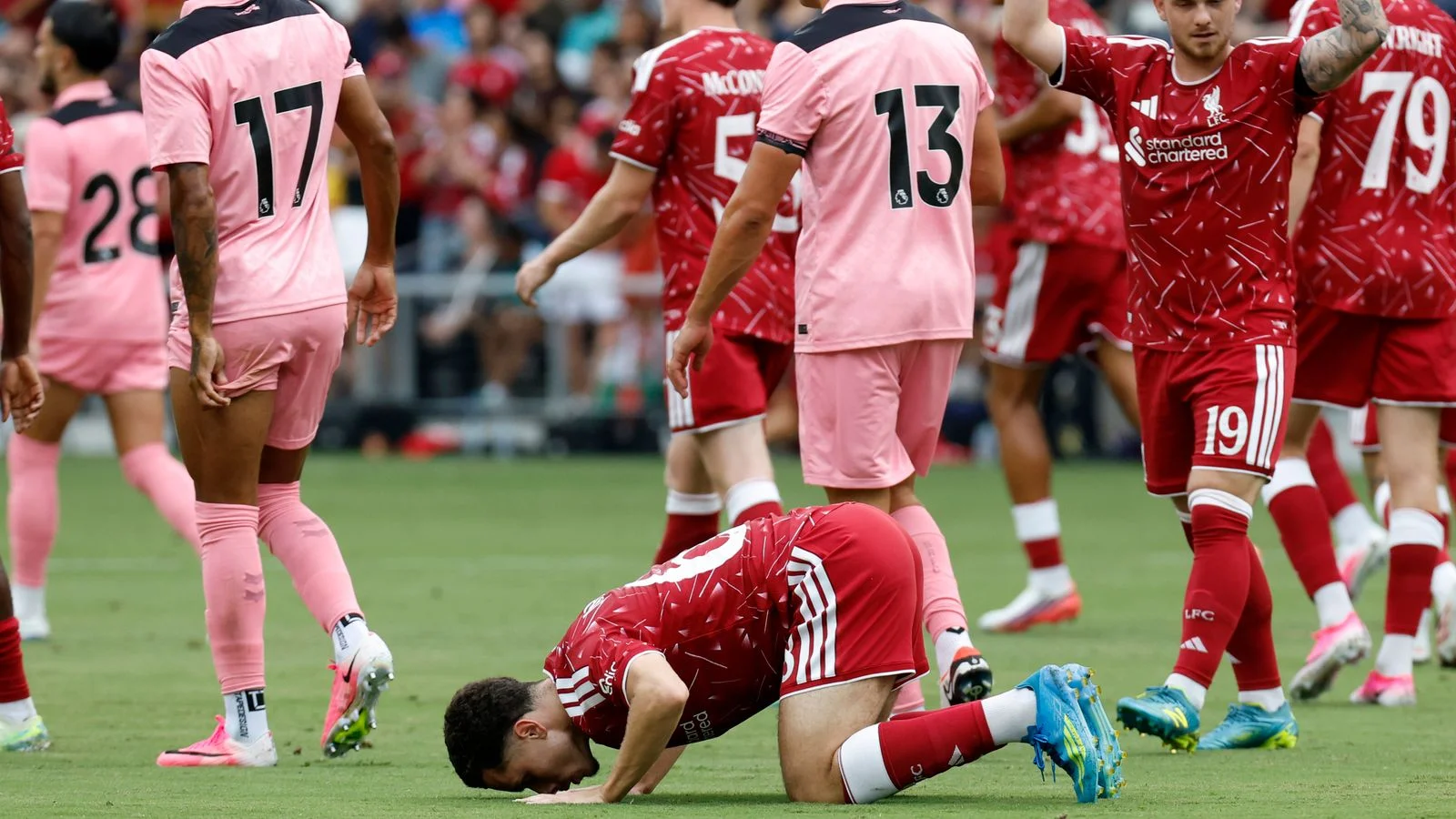 Iraola marks Liverpool debut with 4-2 win over Sunderland