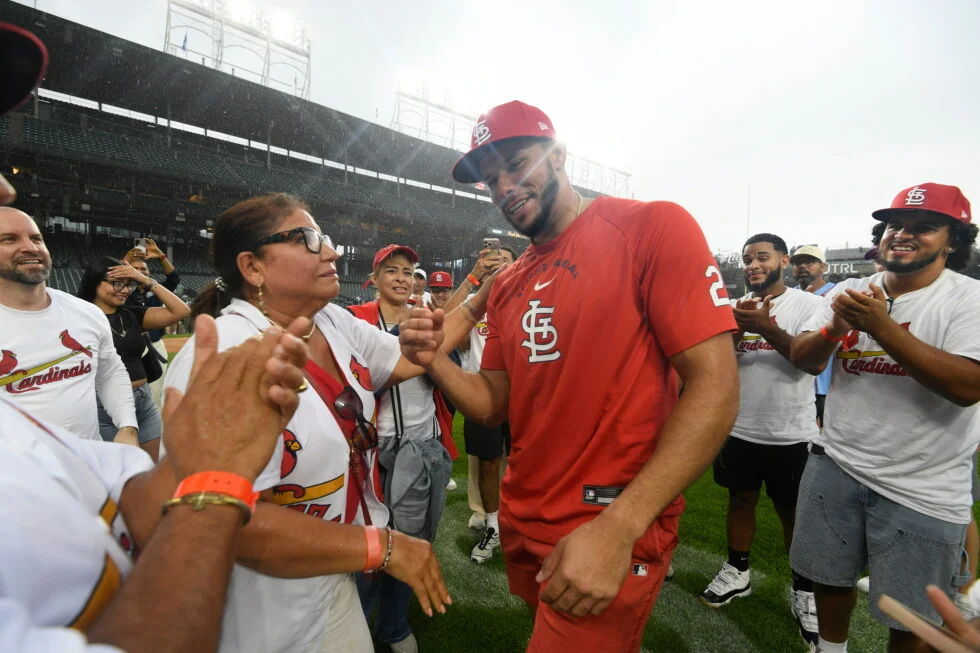 Cardinals rookie Báez belts three homers in historic MLB debut