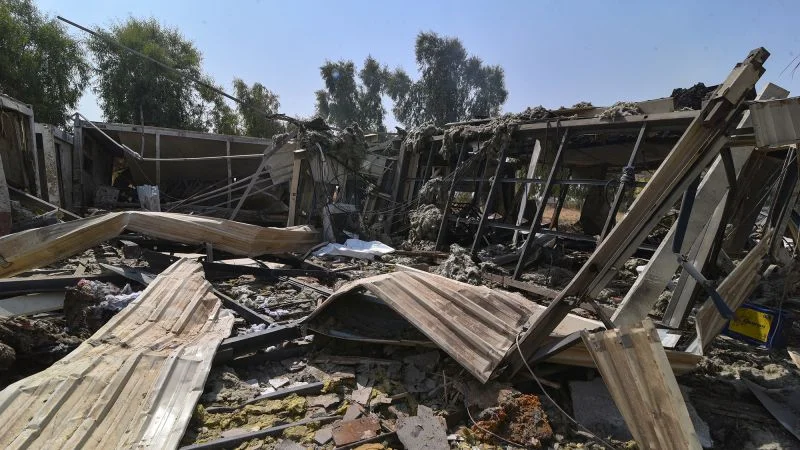 U.S. strikes Iran again as regional war widens and Hormuz stays shut