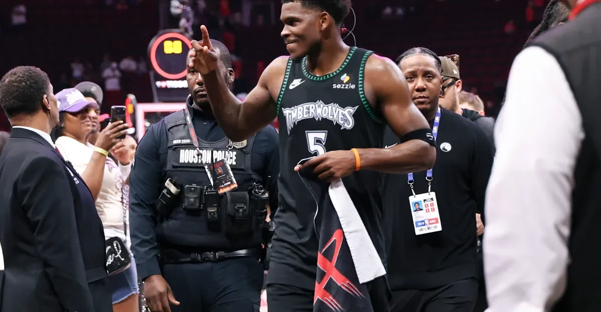 Edwards Returns Fuel Wolves in 136-132 Comeback Over Rockets