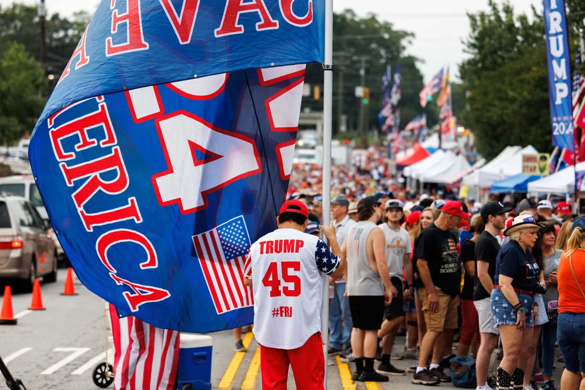 "Insider Trading Scandal Shadows Trump's South Carolina Rally Appearance"