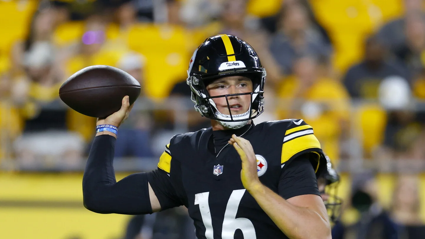 Steelers' rookie QBs shine; McCarthy calls them poised