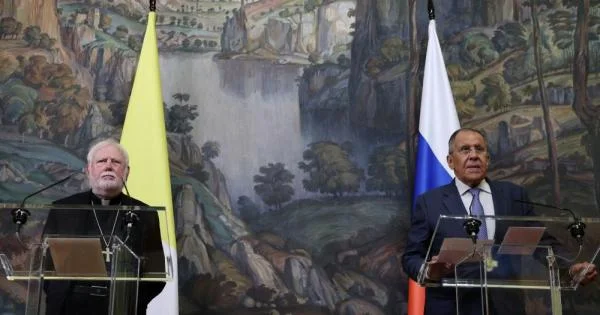 Vatican pushes for diplomacy to end Ukraine war in Moscow meeting