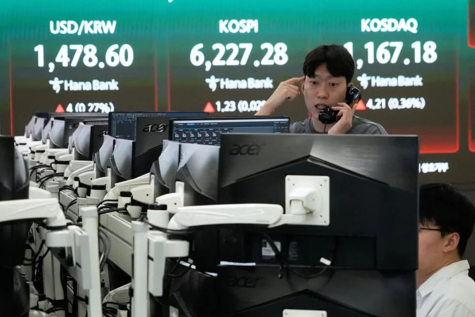 Ceasefire Hopes Leave Global Markets Mixed as Oil Dips