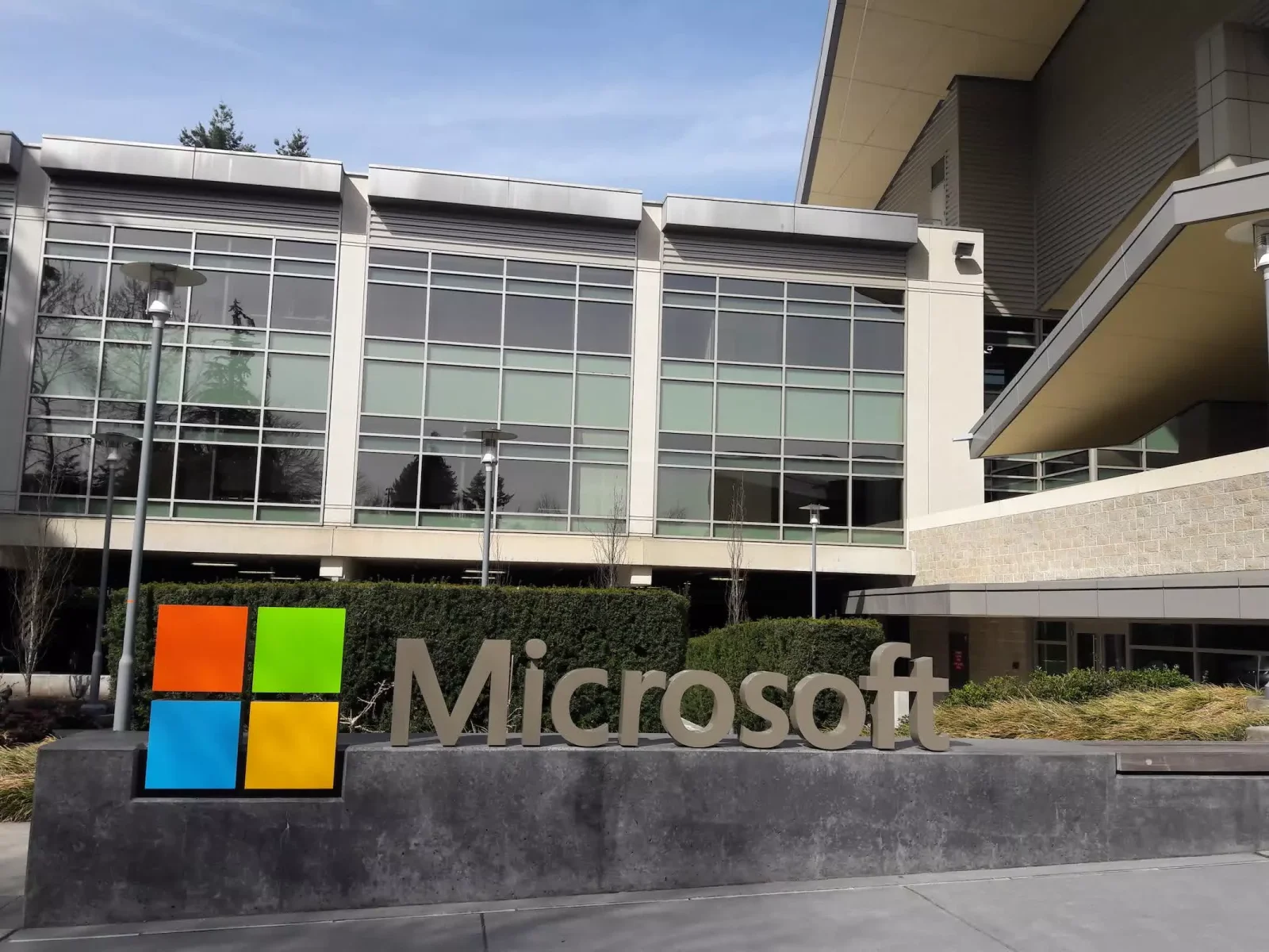 EU filing shows Microsoft's profits cluster in Ireland despite sparse local headcount