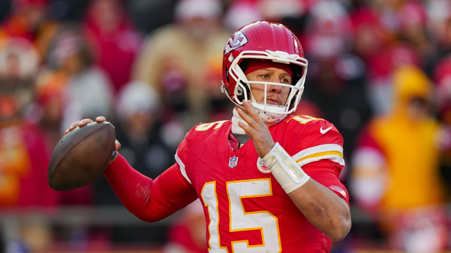Patrick Mahomes Tees Off as Rehab Advances
