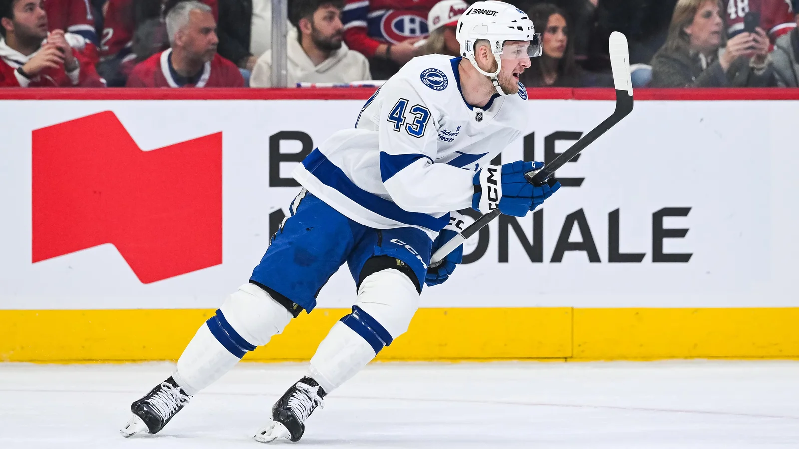 Leafs land Raddysh on eight-year deal via sign-and-trade with Lightning