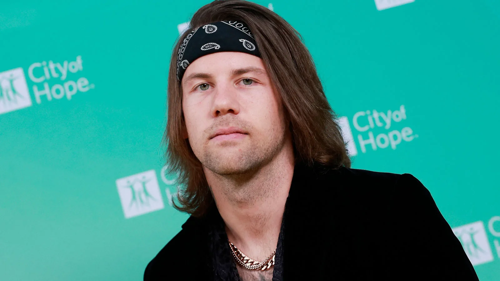 Beartooth Frontman Caleb Shomo Comes Out as Gay, Announces Separation