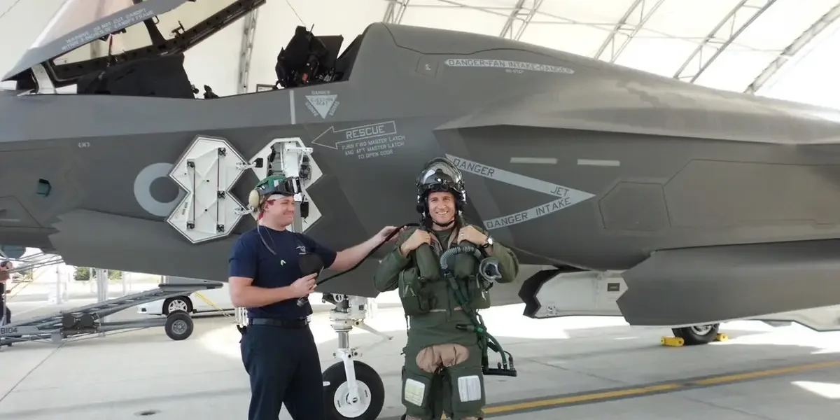 F-22 Raptor Stands Alone, Veteran Pilot Who Flew Four Jets Says